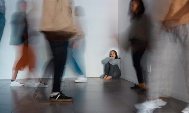 Natural Approaches to Mental Health: Inflammation, Nutrition, and Lifestyle